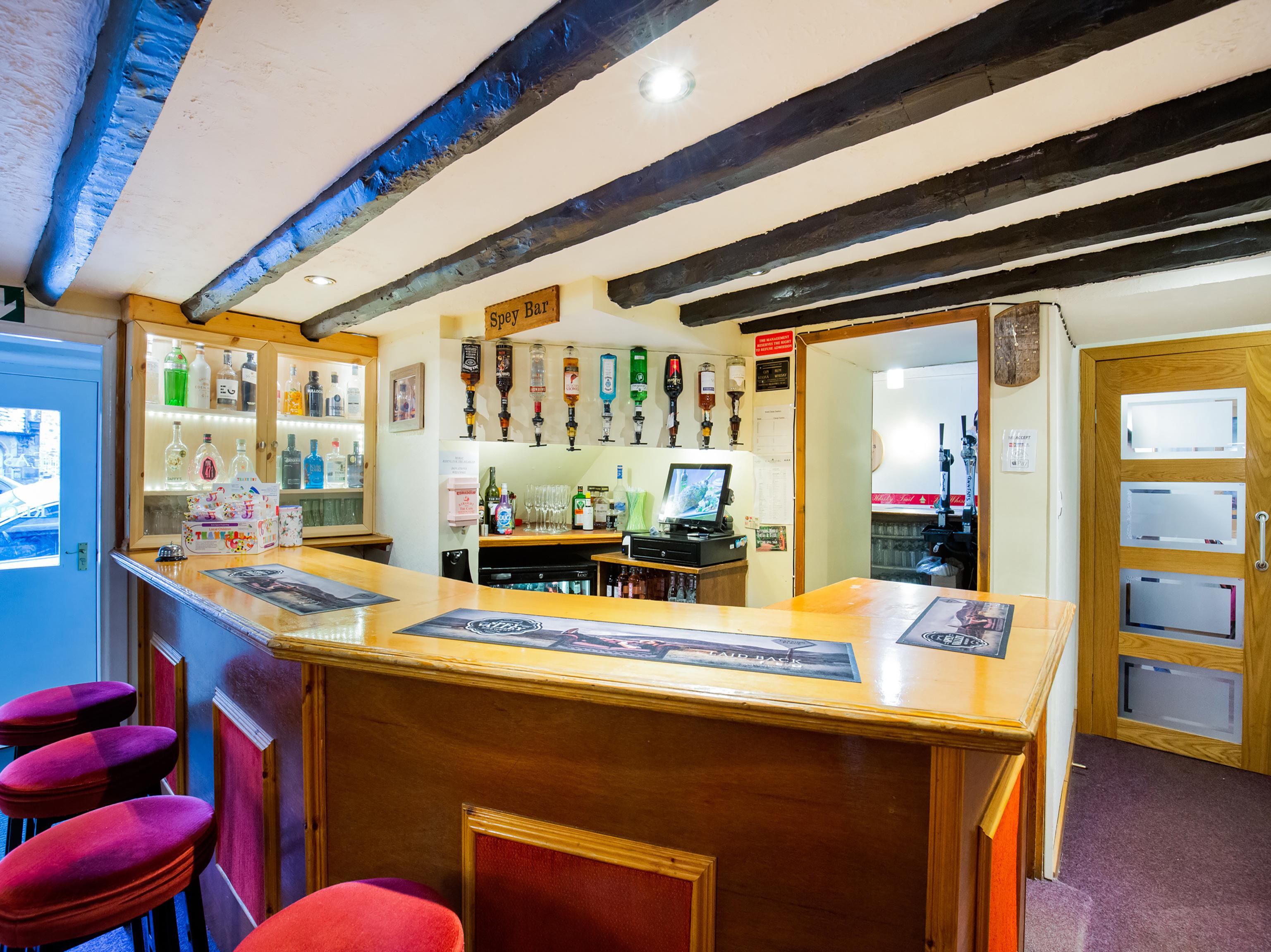Oyo Eastbank Hotel, Speyside Scotland Rothes Esterno foto